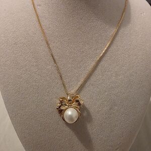 Gold Pearl Pendant Necklace with Bow Accent